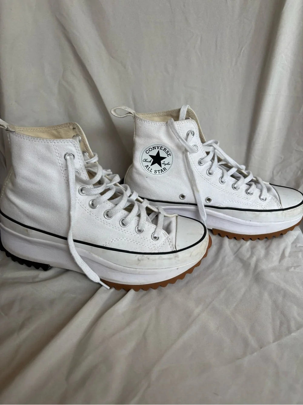 Converse White High-Top Platform Run Star Sneakers - Picture 3 of 3